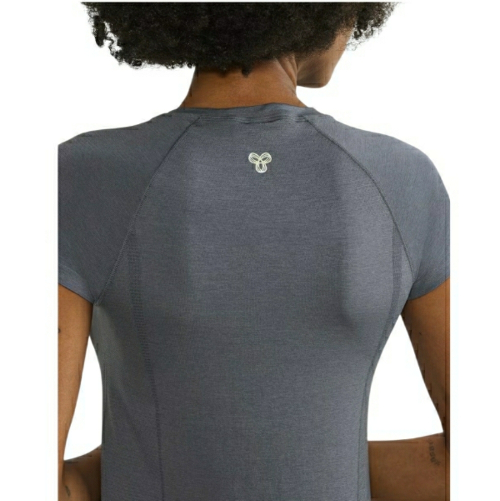 3- Aritzia Golden BodyLite  T-Shirt Seamless second-layer crewneck t-shirt- XL